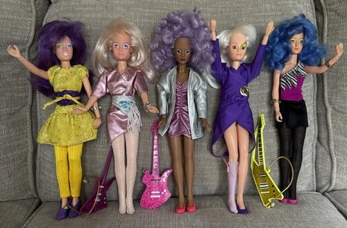 VTG JEM & THE HOLOGRAMS 1st Edition 5 DOLL & ACCESSORIES LOT HASBRO, 1985 China