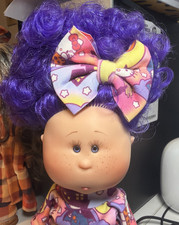 Muñeca Mia 9"" Nines d'Onil Violetta Pestañas Fresas Tocador Exclusivo Usado en Excelente Condición