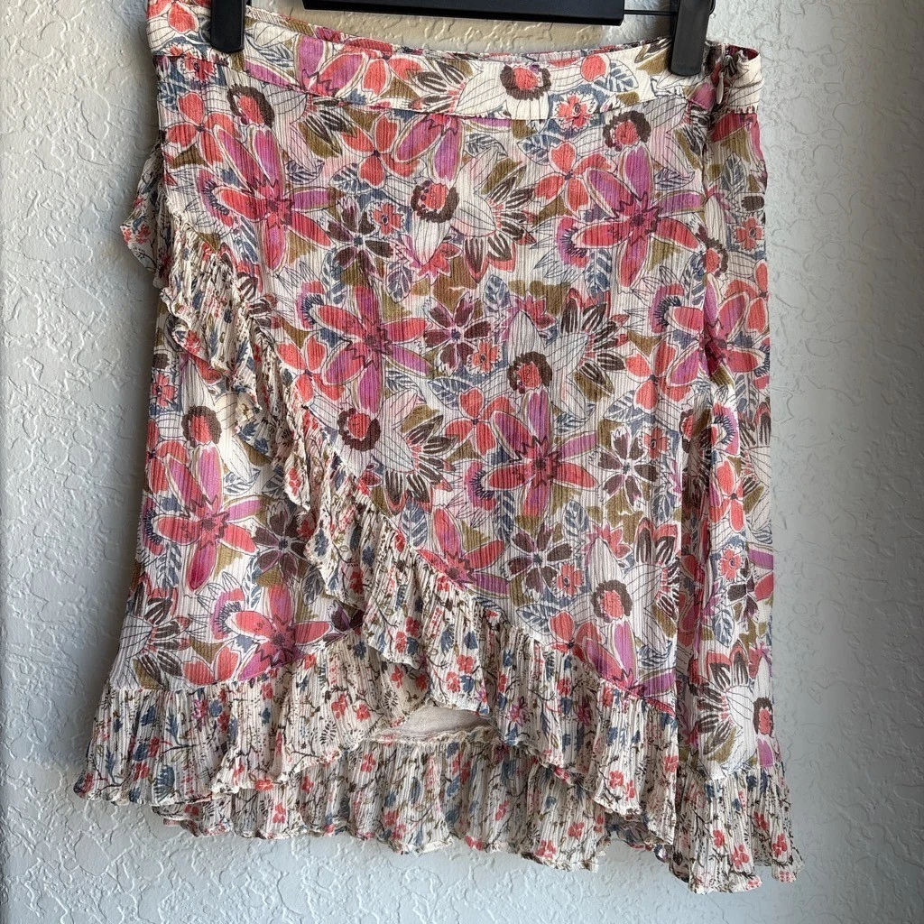 Free People Women 8 Mini Skirt Floral Wrap Pink Ruffle Trim Crinkle Lined Boho
Opens in a new window