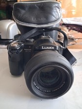 Lumix Kamera CD Vario-Elmarit mit Mega O.I.S., mit Tasche und Gurt