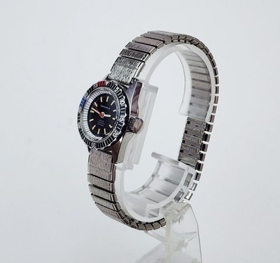 Women's SWISS Vintage 1979 Watch CARAVELLE ''333 Feet''. Small (22mm). Manual Wind