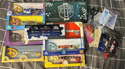 Lot of 22 Authentic New Disney Keys