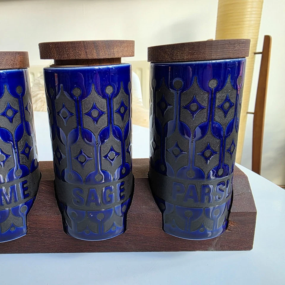 Vintage Hornsea Blue Heirloom 6 x Tall Spice Herb Jars With Spice Rack 1970s - Image 3 of 4
