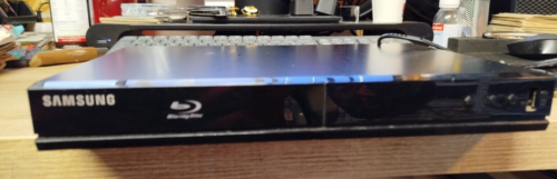 Samsung BD-J4500R - Blu-ray Disc Player - ohne Fernbedienung