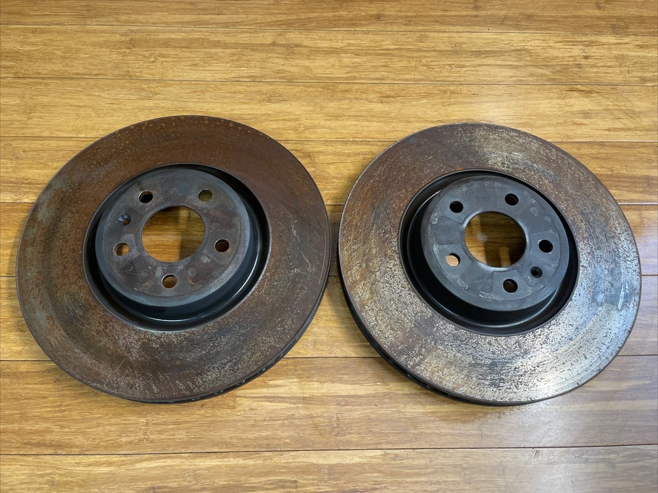Disco rotores de freno delanteros izquierdo y derecho Audi A5 S5 S4 RS5 2018-2023 34 k OEM Foto 2 de 4