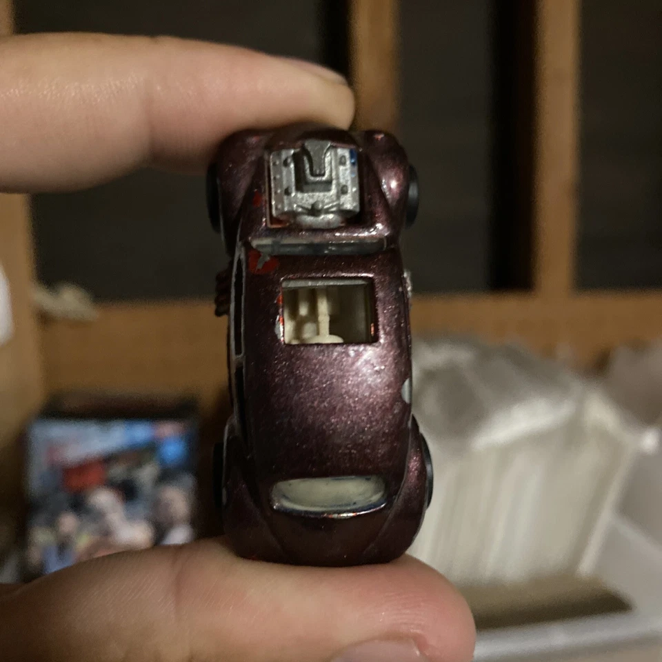 Hot Wheels Redline 1967 VW Bug • Maroon Repaint • No Sunroof • USA • Vintage - Image 4 of 4