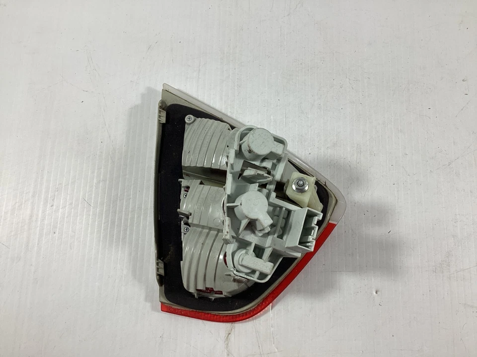 2006-2008 BMW 330 XI Rear Right Tail Lamp Part Number - 166-50238R OEM . - Image 2 of 4