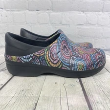 Crocs Clog Women 10 Neria Pro II Colorful Graphic Slip Resistant Comfort Shoes