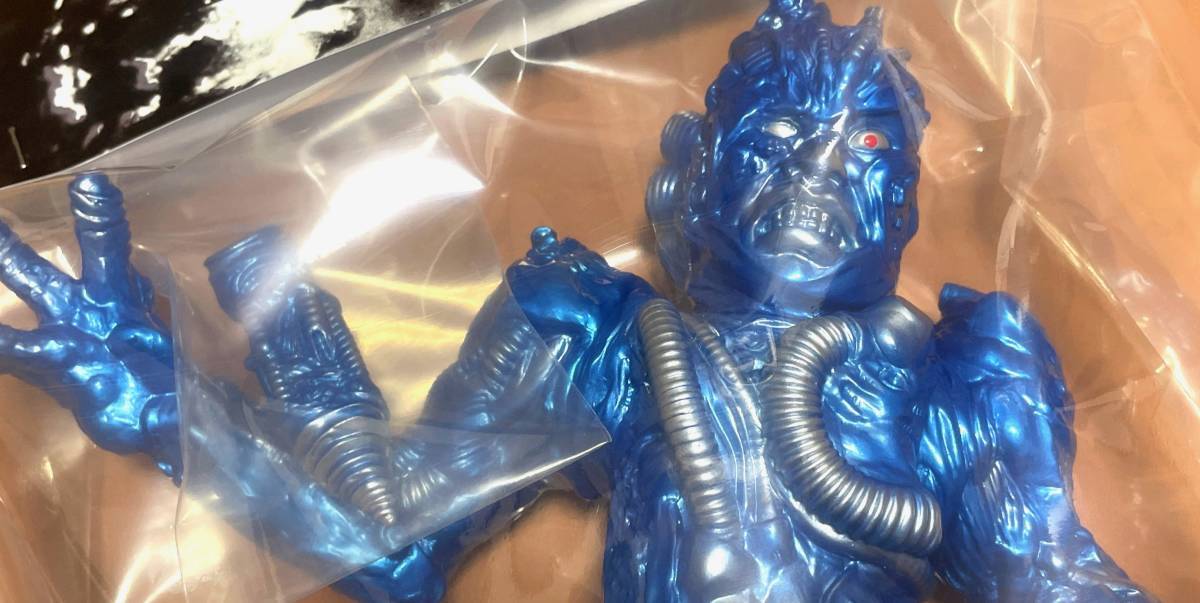 Tetsuo Metallic Blue Ver. Tomenosuke Limited Soft Vinyl Figure  