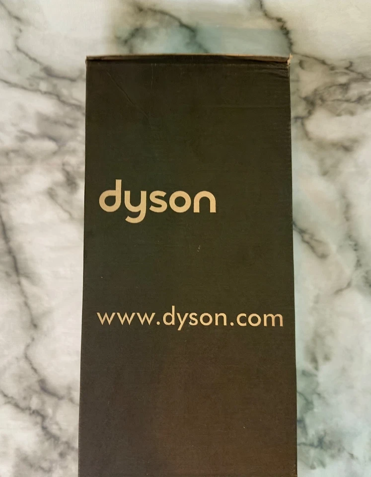 Dyson Cyclone V10 Cordless Upright Vacum Cleaner Total Clean - Genuine - Sealed - Image 3 of 4