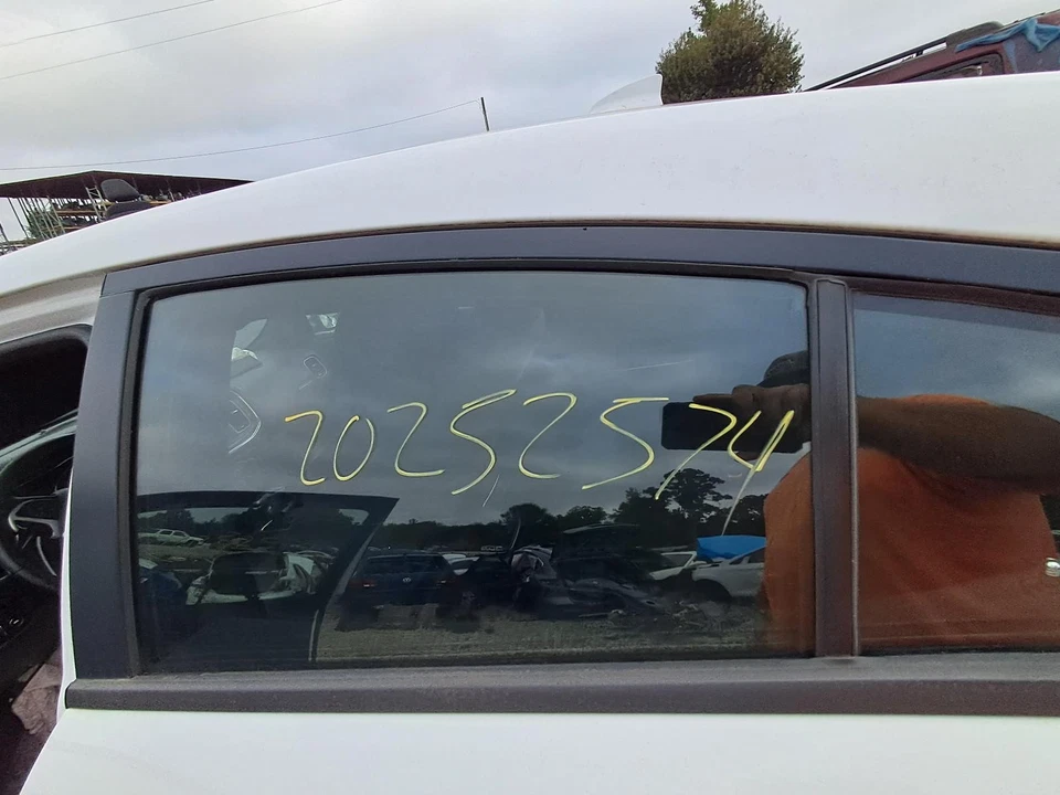 Used Rear Left Door Assembly Rear Side fits: 2017 Dodge Charger Rear Left Grade Foto 3 de 4