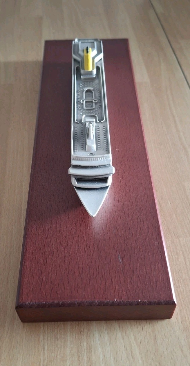 Foto 5 di 6