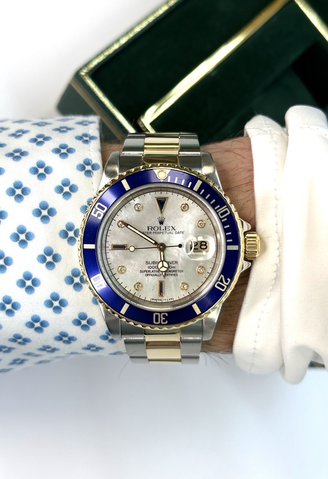 Rolex Submariner Date 16803 MOP Dial Steel/18k Yellow Gold