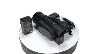 ☝ SONY PXW‑X70 XDCAM Professional 4K Memory Camcorder – Compact