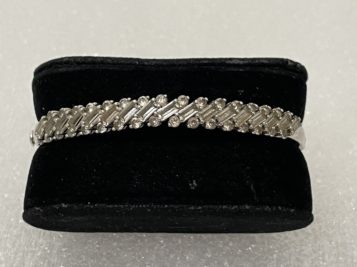 Simply Vera Vera Wang Sterling Silver Lab-Created White Sapphire Bangle  Bracelet