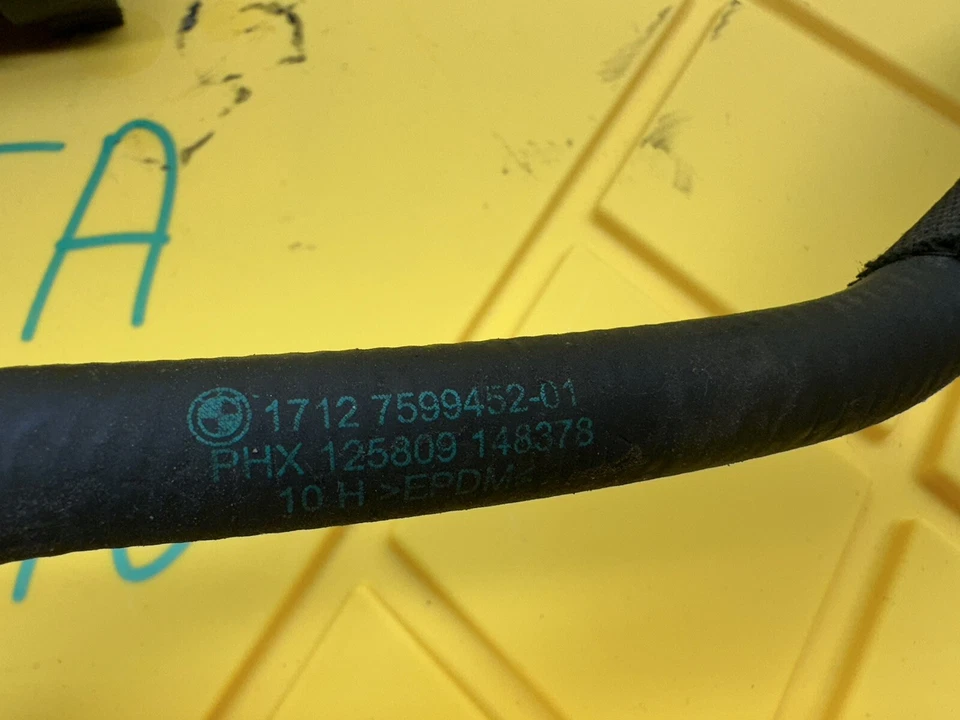 2008-10 BMW 535I N54 E60 ВЕРХНЯЯ ТРУБА ВОЗВРАТНОГО ШЛАНГА ОХЛАЖДАЮЩЕЙ ЖИДКОСТИ - Изображение 2 из 4