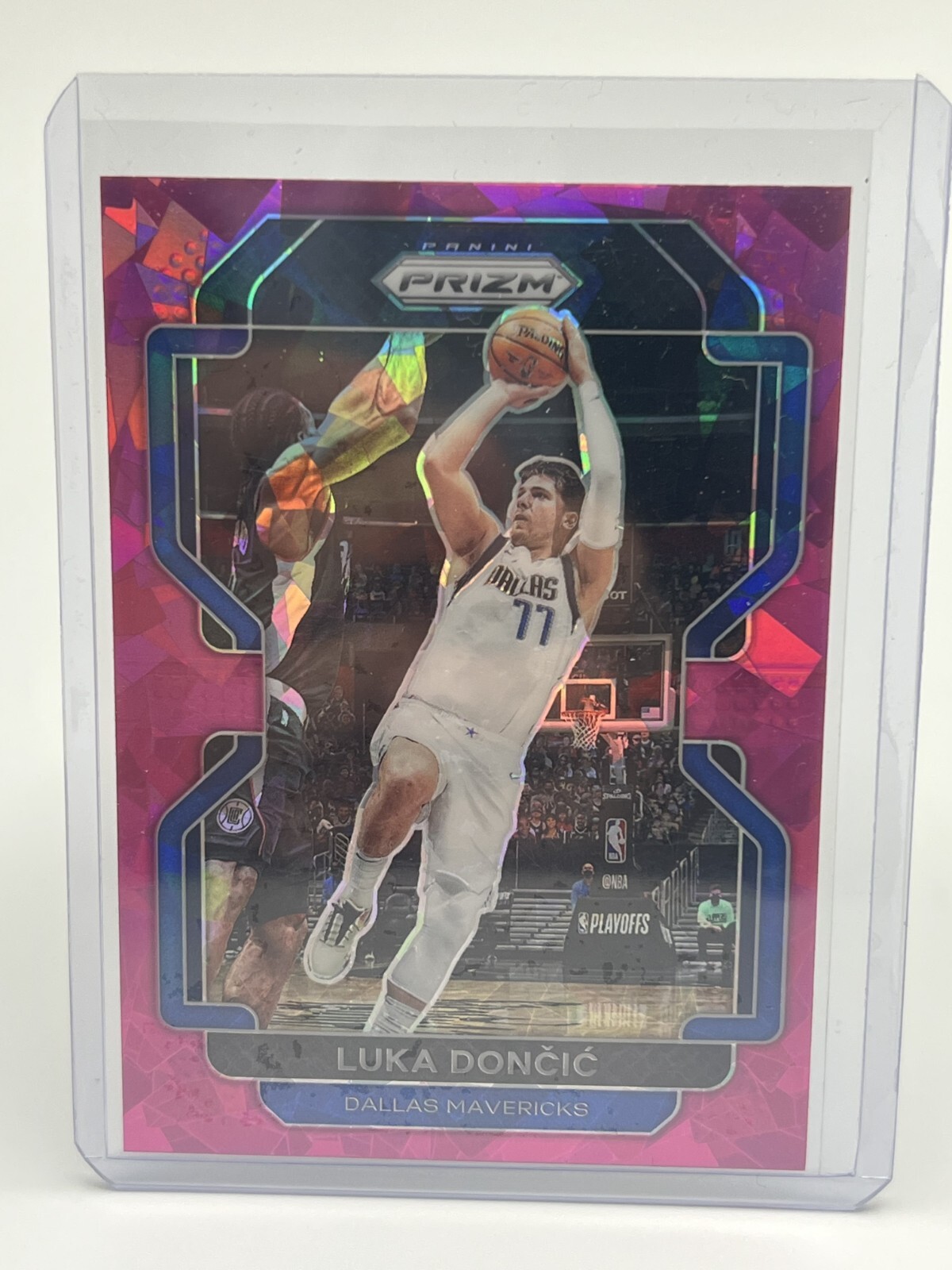 LUKA DONCIC 2021-22 PANINI PRIZM PINK CRACKED ICE CARD # 223