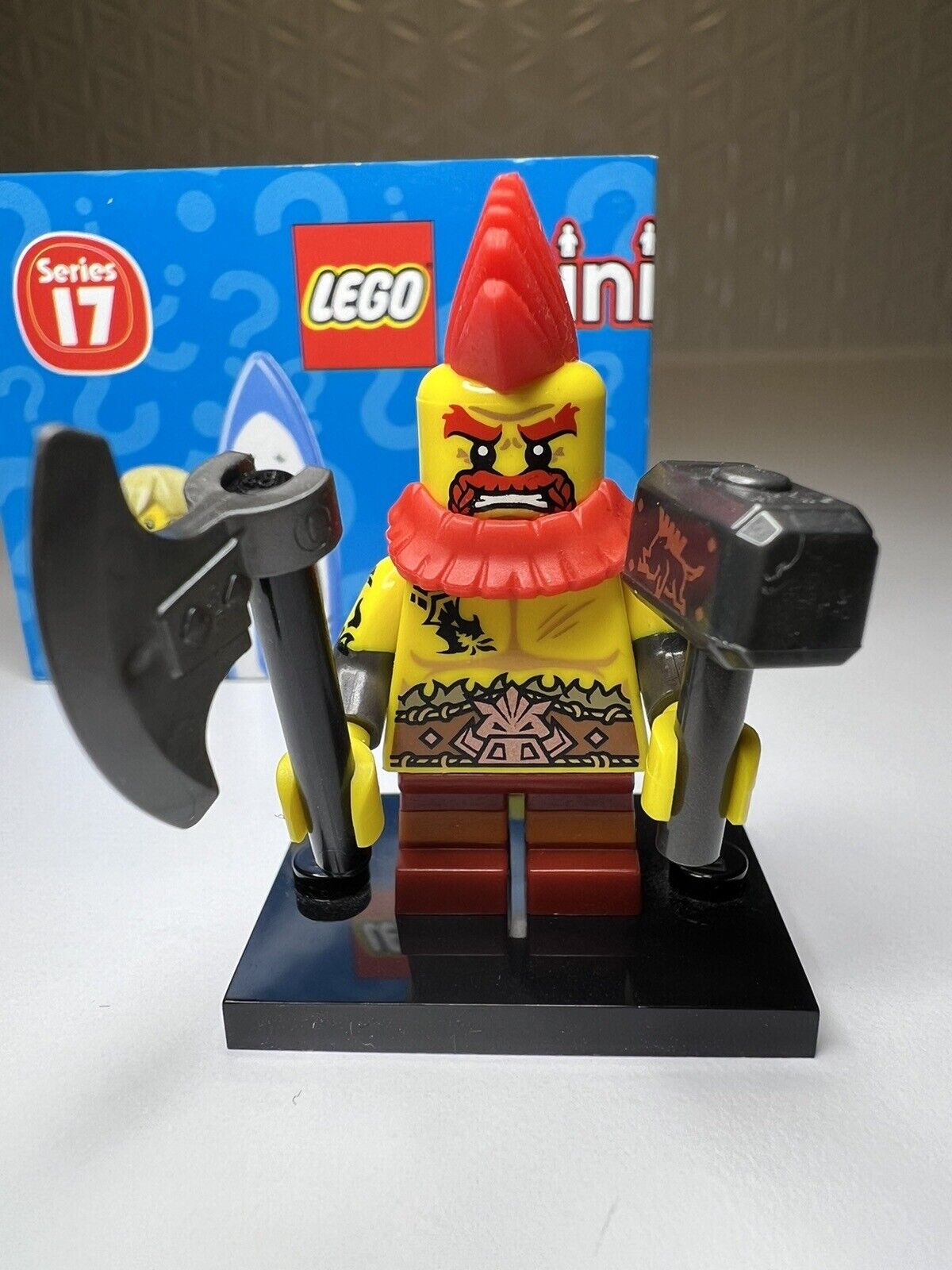 LEGO Battle Dwarf CMF Series 17 71018 minifigure mini figure Castle  W/insert