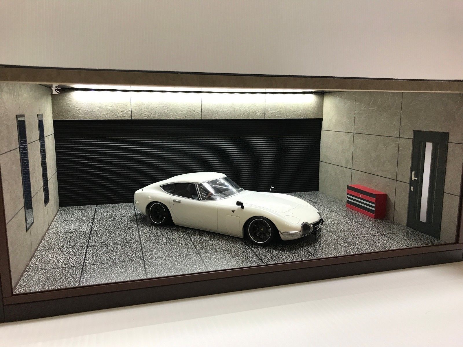 Garage diorama 1/18