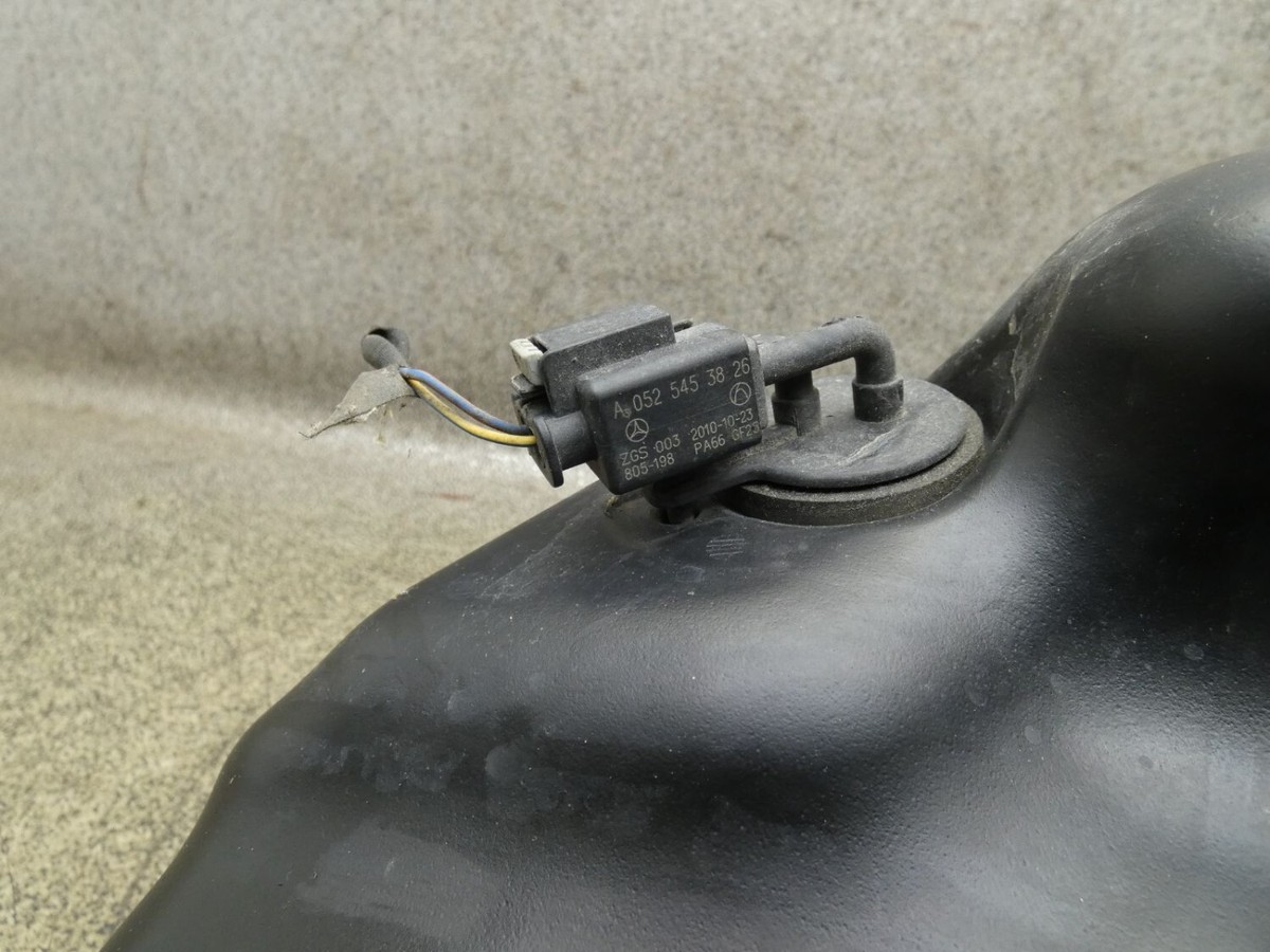 Waschwasserbehälter A2048602260 133Tkm Mercedes W204 C 250 CDI  