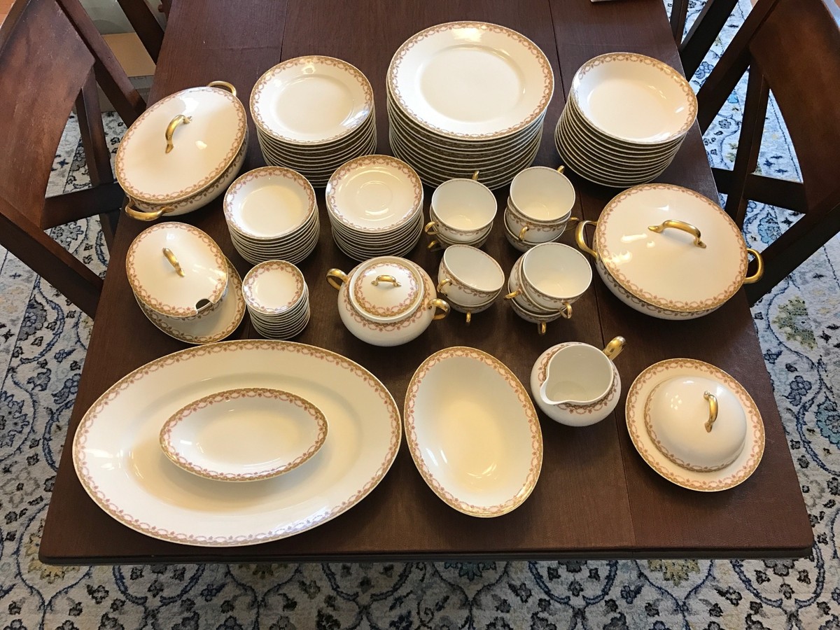 食器 Ancienne Manufacture e de Limoges 97 Piece Circa 1920s H. Balleroy Limoges Florale France China Set