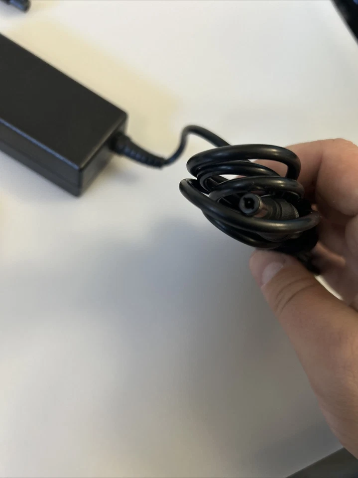 OEM Toshiba Satellite L75D-A Series 17.3" AC Power Adapter PA3714U-1ACA - Image 3 of 4