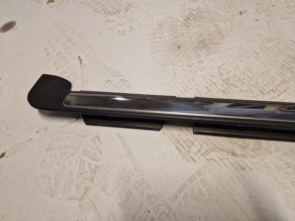 Lincoln Navigator 2003-2006 puerta exterior ventana sello moldura trasero derecho pasajero Foto 3 de 4