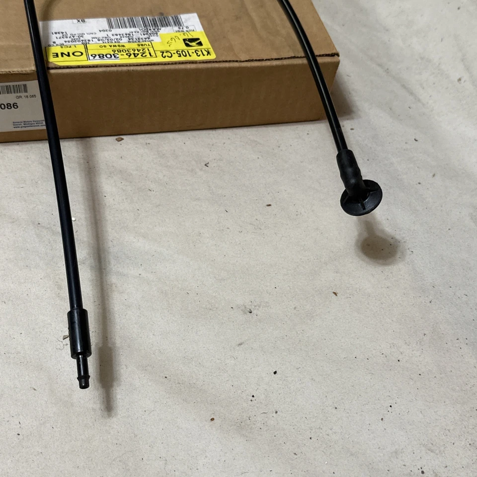 New OEM GM 12463086 Windshield Washer Nozzle Hose 2002-06 Silverado Escalade - Image 2 of 4