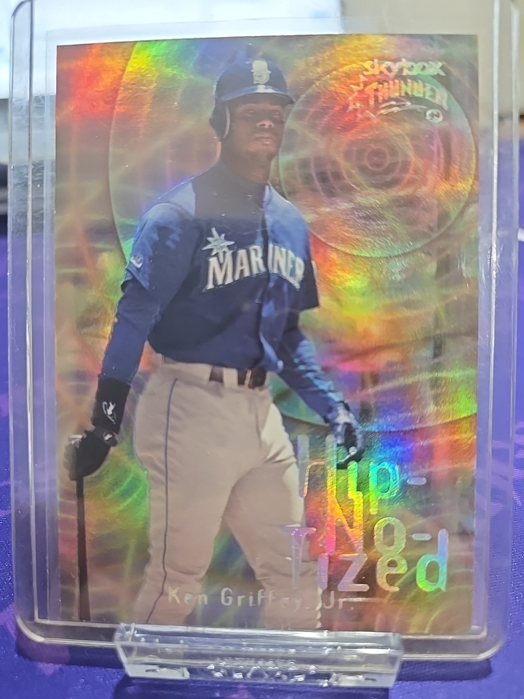 1999 Skybox Thunder - hip no tized Ken Griffey Jr #4