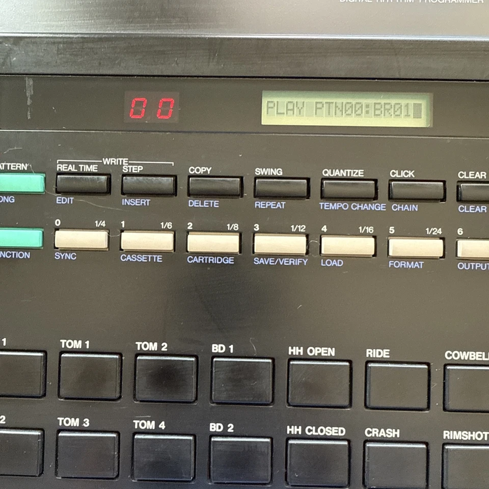 PROGRAMADOR DE RITMO YAMAHA RX11 CAJA DE RITMOS ELECTRÓNICA MIDI PROBADO FUNCIONA MUY BIEN Foto 2 de 4