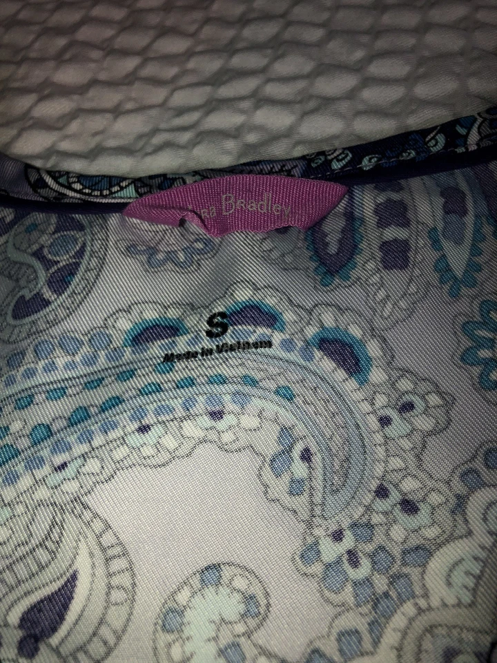 vera bradley scrub top - Image 3 of 3