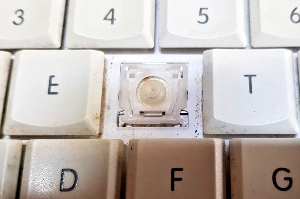 APPLE G4 iBOOK  12"/14" 2004 2005 KEYBOARD SINGLE KEY REPLACEMENT  AP28 - Image 2 of 4