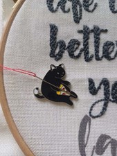 Wizardi Cat with pizza Magnetic Needle Minder F07M10-3 Cat with pizza