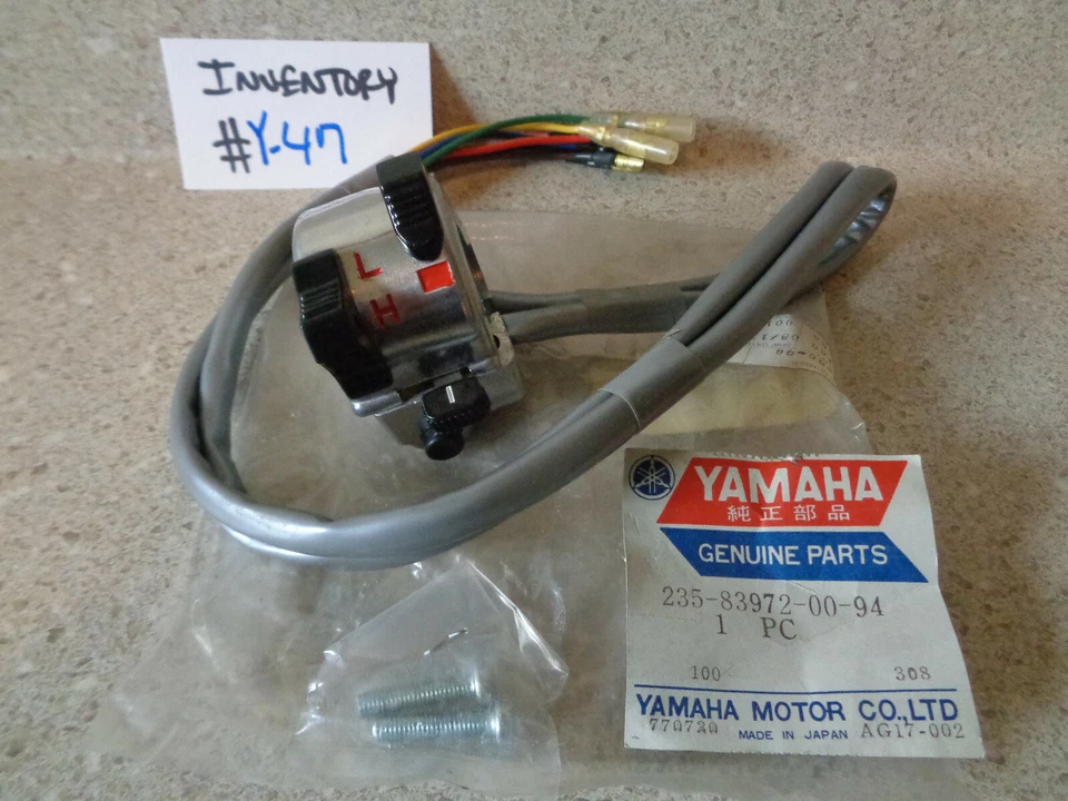 INTERRUPTOR IZQUIERDO YAMAHA NUEVO XS1 650 R5 R3 350 DS7 250 DS6 CS5 200 # 235-83972-00-94 Foto 2 de 4