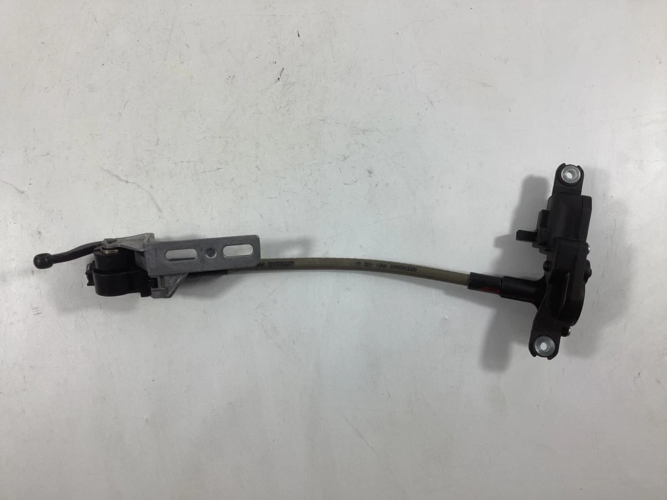 2008-2012 Mercedes Benz X164 GL550 Rear Left Quarter Window Regulator Motor OEM. - Image 4 of 4