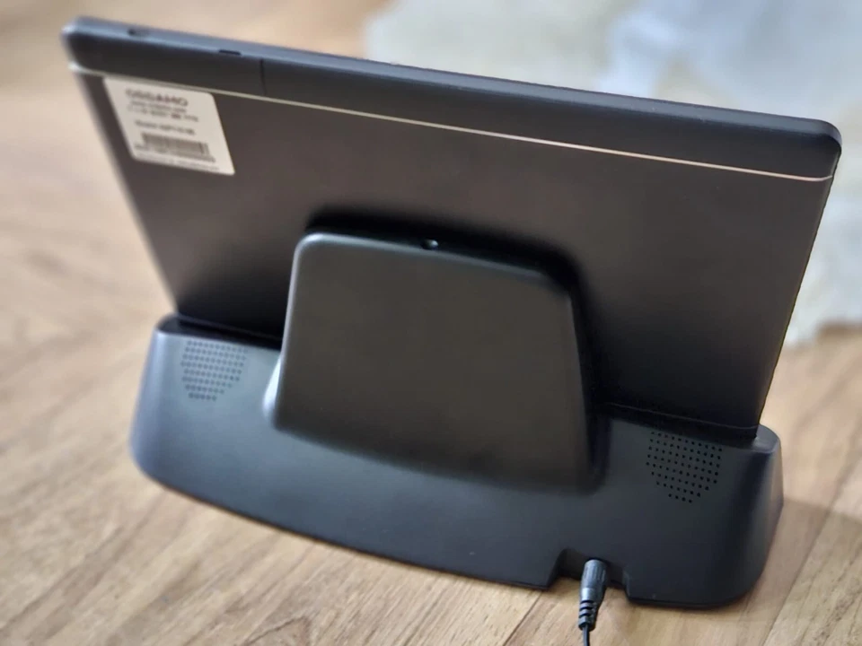 10.1" Portable Android Tablet Touch bundle & magnetic charge point dock -Grade A - Image 2 of 4