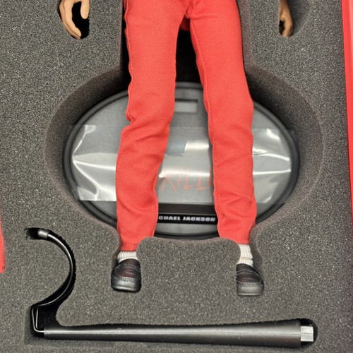 Figura de acción Hot Toys Michael Jackson versión 1/6 de suspenso - Imagen 8 de 8
