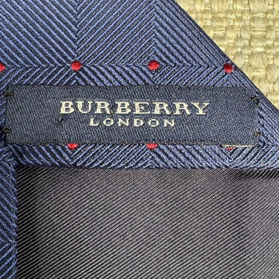 Corbata para hombre Burberrys of London azul rojo 100 % seda 60" x 3 3/4" Inglaterra Foto 4 de 4