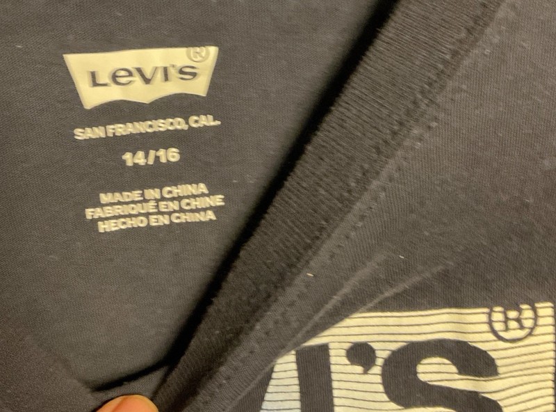 Levi's Boys 14/16 Black Logo Graphic Print T-Shirt Crew Neck Short Sleeve