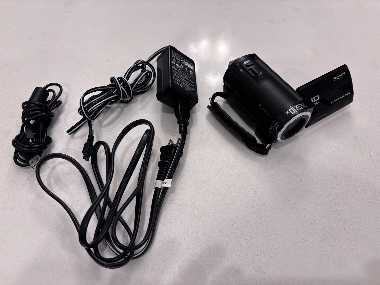 Sony Handycam HDR-CX100 HD Video Camera Recorder With Charger *TESTED*