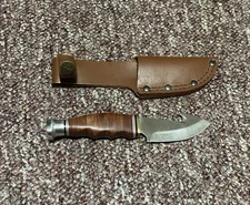 Elk Ridge Outskirt 8CR13MOV Knife W/ Leather Sheath Great condition 