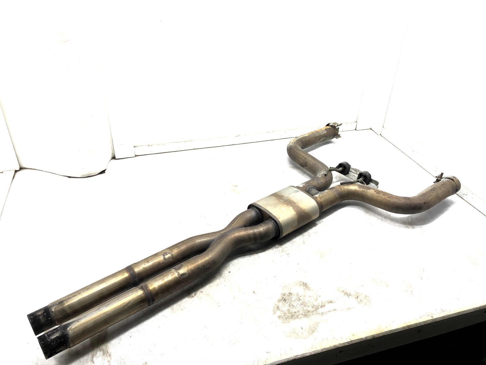 2014-2017 MASERATI 3.0L Q4 QUATTROPORTE EXHAUST MID PIPE X-PIPE RESONATOR OEM.