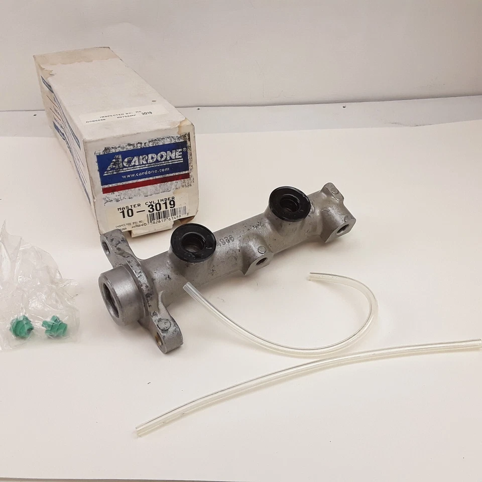 Cardone 10-3019 Brake Master Cylinder Reman para 1999-2004 Ford Mustang - Imagem 2 de 4