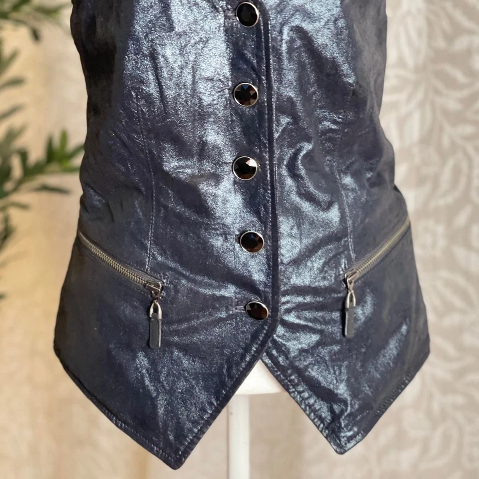 Colete Royal Underground Preto Couro Genuíno Botão Frontal Renda Traseira Tamanho XS Novo sem etiquetas - Imagem 4 de 4
