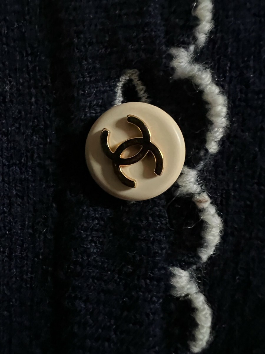 CHANEL VINTAGE 94C MUSEUM BLUE JACKET CARDIGAN ECRU TRIM 24K
