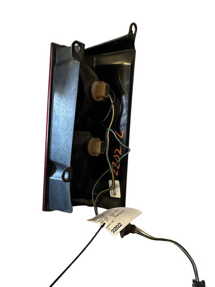 11 12 13 14 15 16 17 18 19 20 21 CHEVY EXPRESS 2500 Tail Light Lamp Left Driver - Image 3 of 4