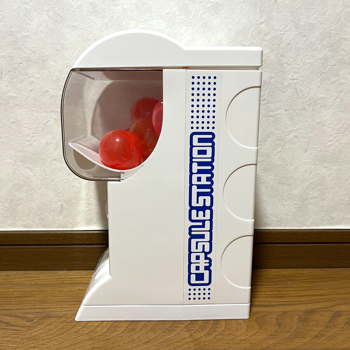 BANDAI Official Gashapon Machine Capsule Station with 10 Cupsulses