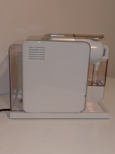 Delonghi EN550 Lattissima Touch Coffee Machine Nespresso Pod - Picture 6 of 6