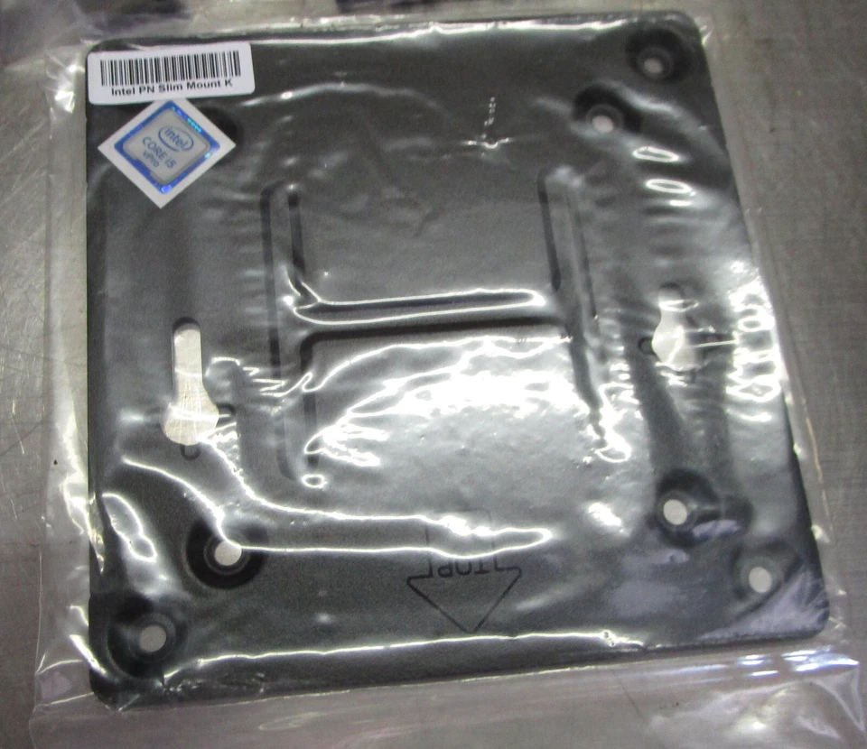 Intel BKNUC8V5PNK NUC Kit Ver. K65850-405 w/acc. New Surplus / S4 - Image 4 of 4