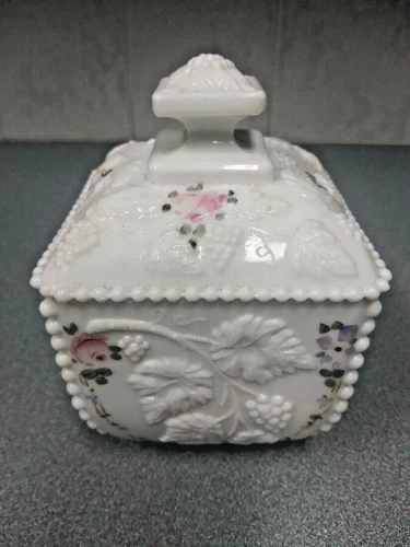 Vintage Westmoreland Milk Glass Beaded Edge Puff Box Hand-Painted Paneled Grapes